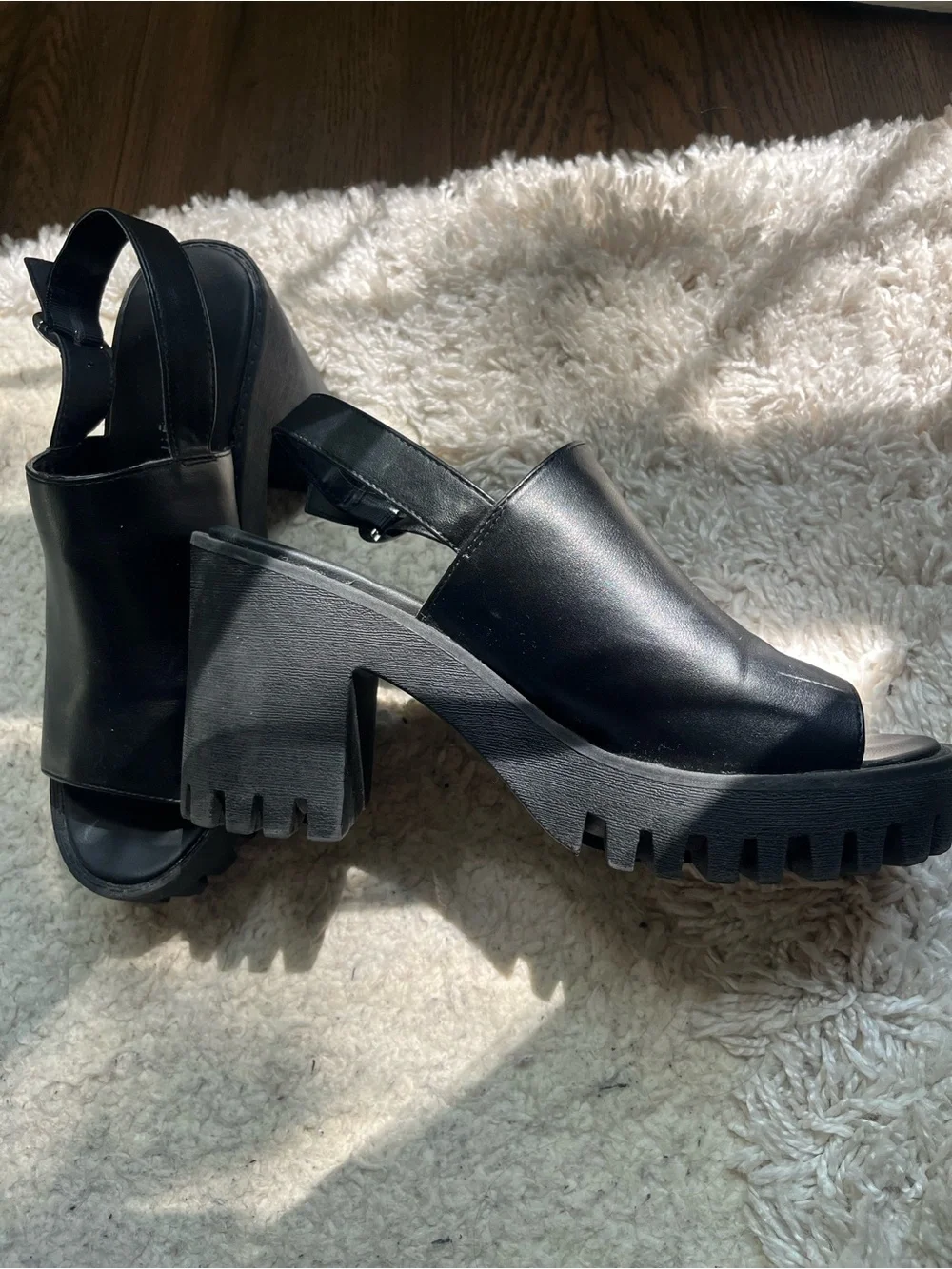 Madden Girl bold platform
